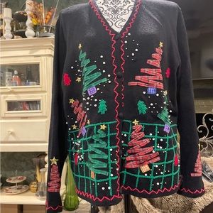Studio Joy Black Christmas
Sweater Cardigan Ribbon Trees
Snowman size L